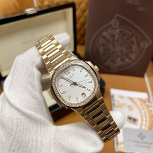 Patek Philippe Ladies Nautilus Diamonds Rose Gold Watch White Dial 71181R Patek Philippe Ladies Nautilus Diamonds Rose Gold Watch White Dial 71181R