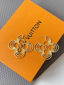 Louis Vuitton LV Breeze Earrings