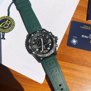 Breitling Endurance Pro Ironman Black Dial Green Rubber Strap Watch 44MM Breitling Endurance Pro Ironman Black Dial Green Rubber Strap Watch 44MM