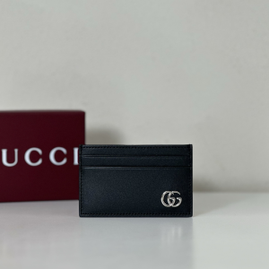 Gucci GG Marmont Card Case Black Soft Semi Shiny Leather Gucci GG Marmont Card Case Black Soft Semi Shiny Leather
