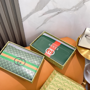 Gucci Makeup Brushed and Tools