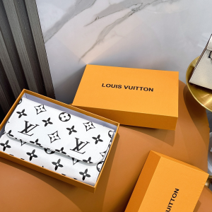 Louis Vuitton Makeup Brushed and Tools