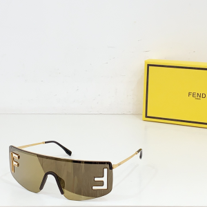 Fendi FF Squared Luxury Eyewear Sunglasses FE40168U Brown Fendi FF Squared Luxury Eyewear Sunglasses FE40168U Brown