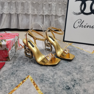Dolce Gabbana DG Heeled Gold Patent Leather Sandals Dolce Gabbana DG Heeled Gold Patent Leather Sandals