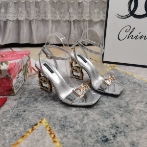 Dolce Gabbana DG Heeled Silver Patent Leather Sandals Dolce Gabbana DG Heeled Silver Patent Leather Sandals