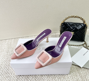 Manolo Blahnik Maysale Raffia Heeled Mules Pink Purple 70MM Manolo Blahnik Maysale Raffia Heeled Mules Pink Purple 70MM