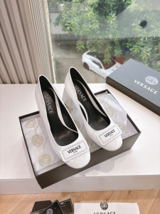 Versace Barret Embellished White Patent Leather Pumps Versace Barret Embellished White Patent Leather Pumps