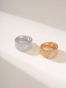 Van Cleef Arpels Perlee Diamonds Rings