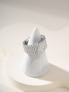 Van Cleef Arpels Perlee Diamonds Rings