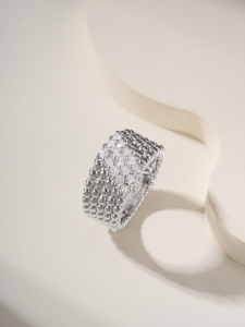 Van Cleef Arpels Perlee Diamonds Rings