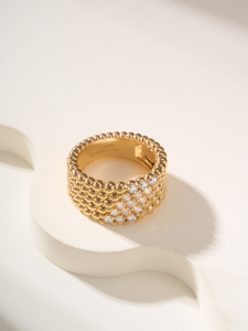 Van Cleef Arpels Perlee Diamonds Rings