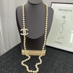 Chanel CC Logo Pearls Necklaces