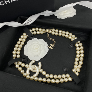Chanel CC Logo Pearls Necklaces