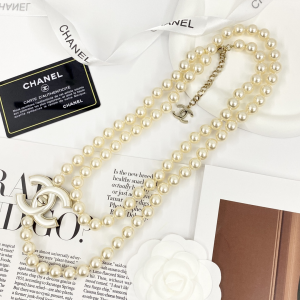 Chanel CC Logo Pearls Necklaces