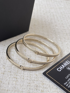 Chanel Gold Metal CC Set Bracelets